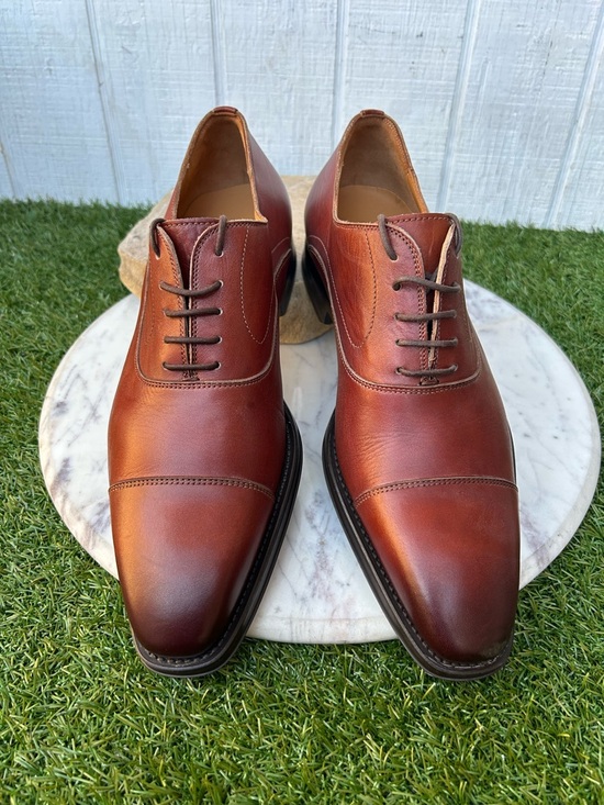 Magnanni Leather Oxford men 
$399 new 
Color: tabacco - Picture 7 of 16